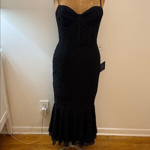 Medium Elegant Black Lace Dress